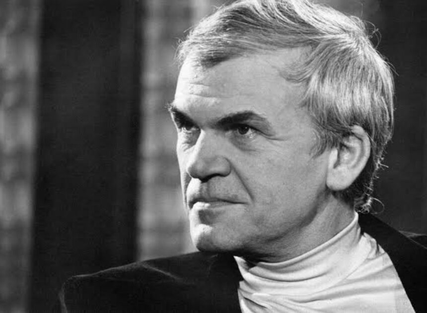 Kundera hazatért